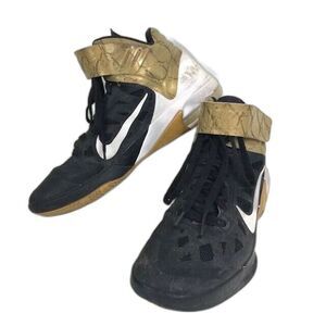 Nike Max Air Hyperfuse-Men's Size 9-Black/White/Gold Basketball Shoes 429545-011